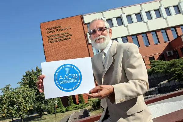 WNEiZ UMK w Toruniu ze światowym odznaczeniem 