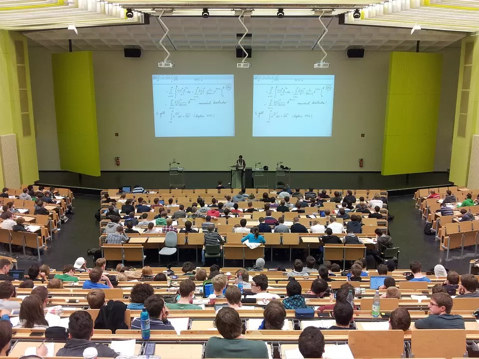 Wykłady otwarte dla licealistów - WSB w Toruniu